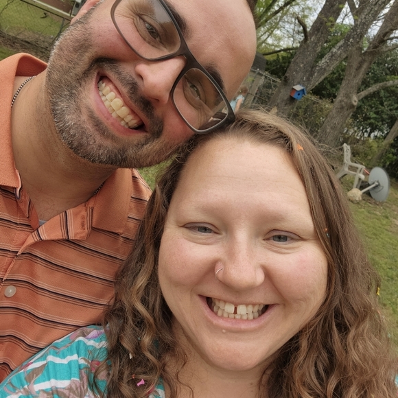 Meet your Posher, Courtney - Picture 1 of 1